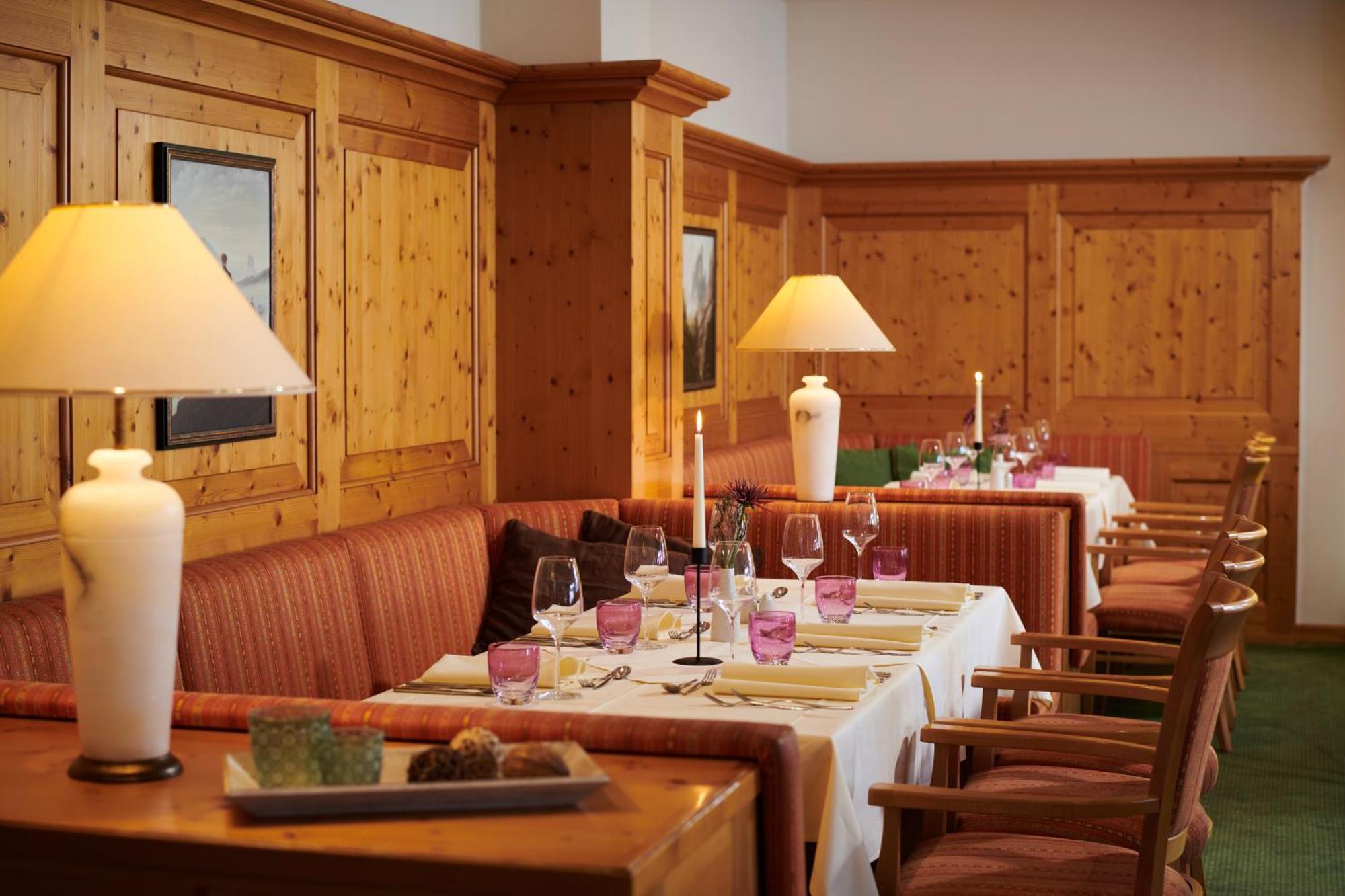 Parkhotel Neustadt Нойштадт-ин-Захзен Экстерьер фото
