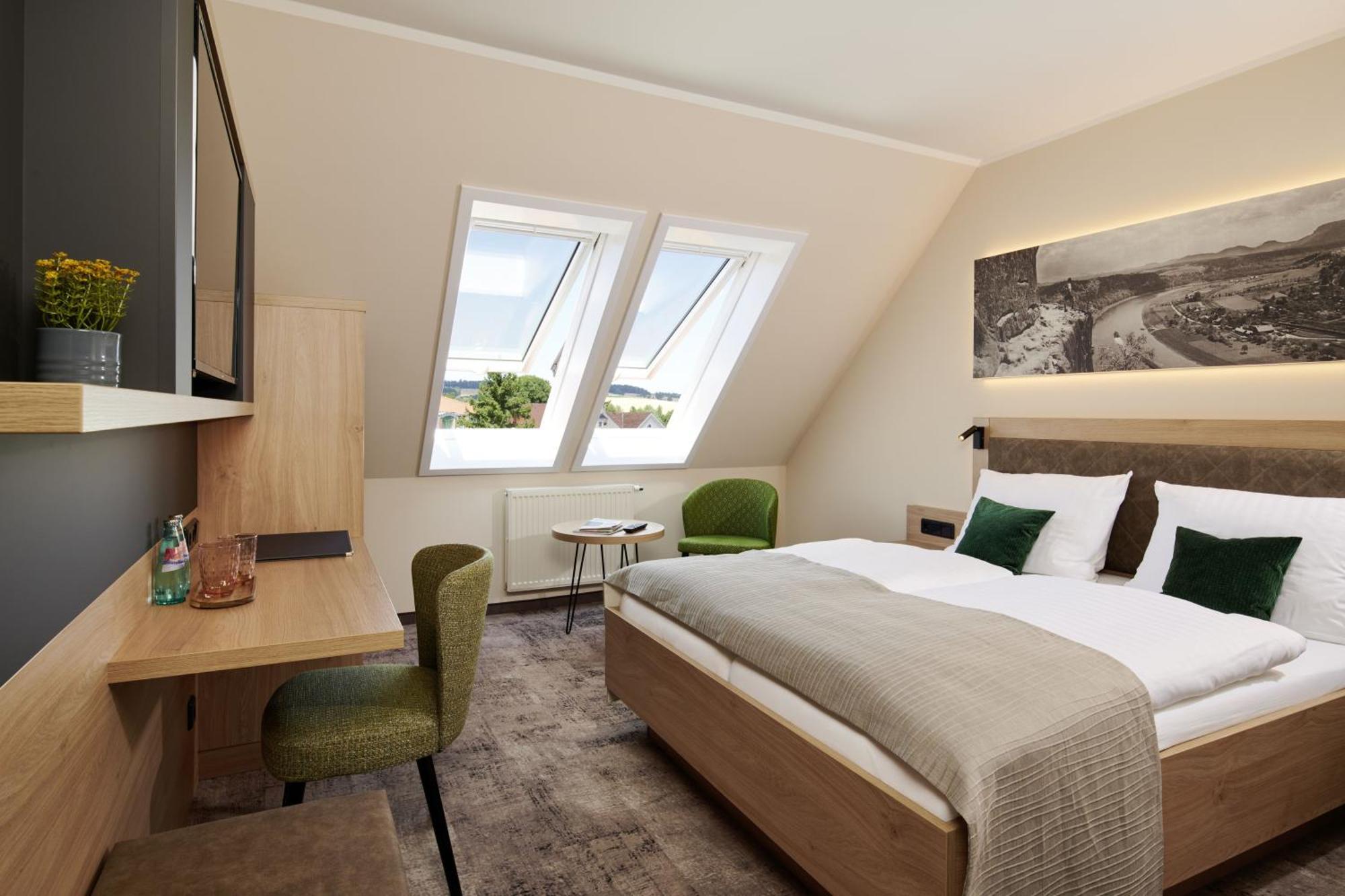 Parkhotel Neustadt Нойштадт-ин-Захзен Экстерьер фото