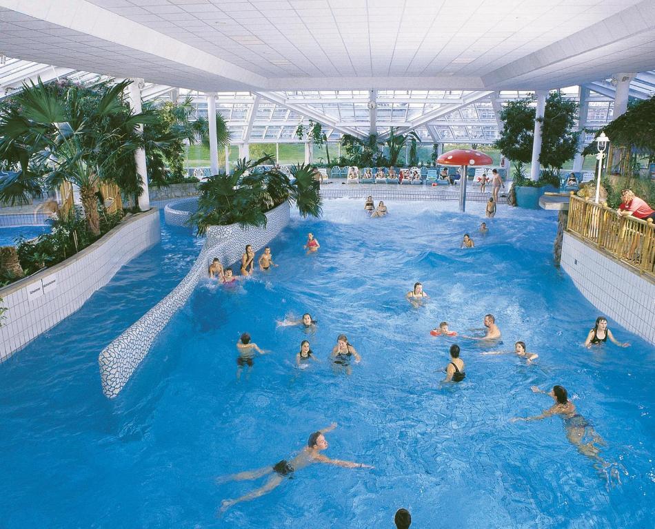 Parkhotel Neustadt Нойштадт-ин-Захзен Экстерьер фото